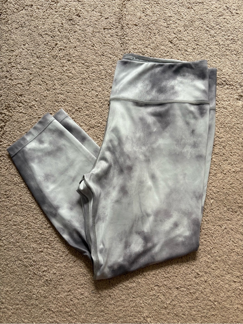 Nike Gray Tie-Dye High-Rise Cropped Leggings •Size XL